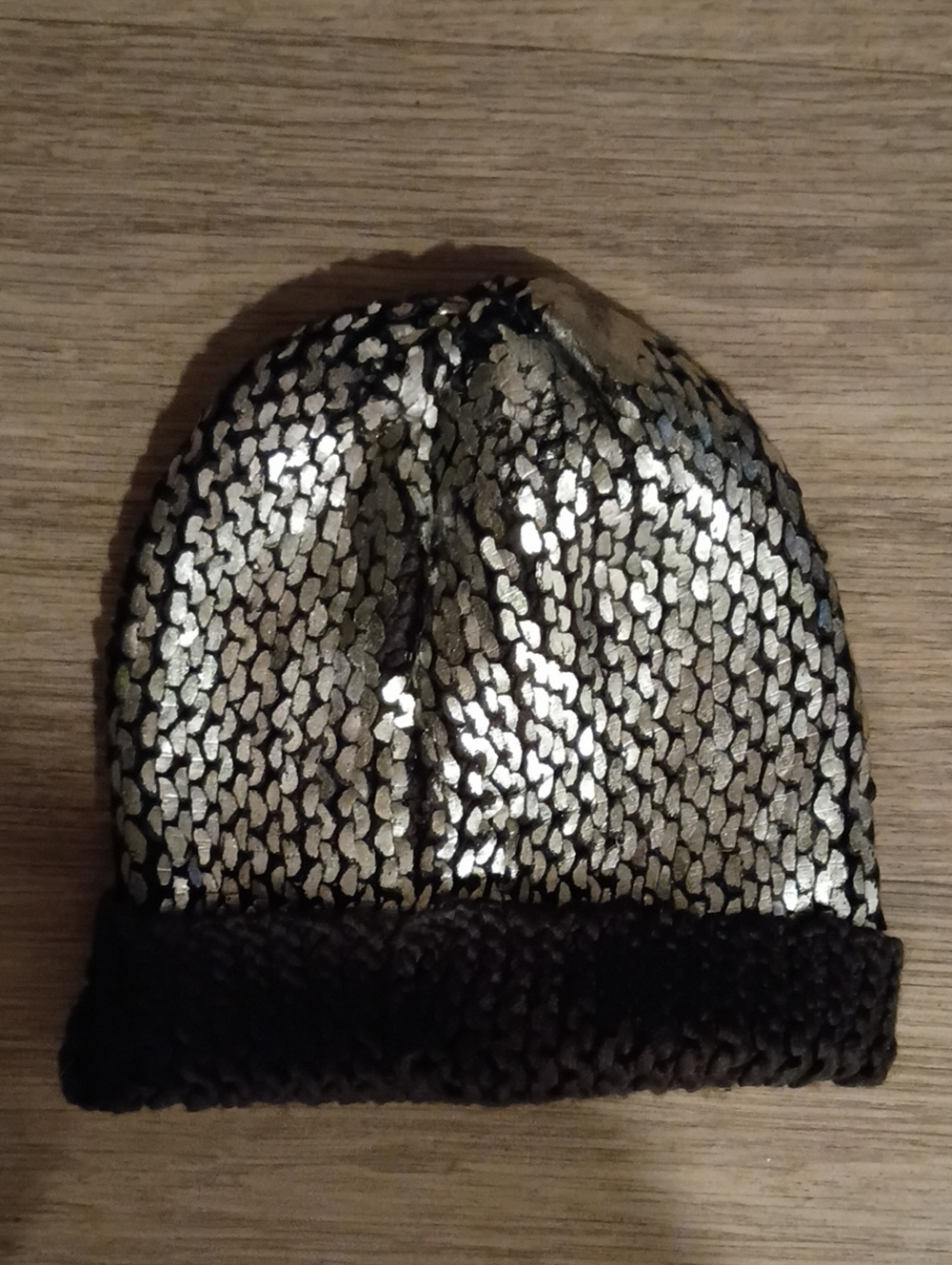Sequined Metallic Knit Beanie - Gold and Black